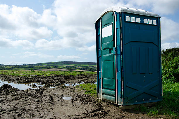 Best Deluxe Portable Toilet Rental  in Claymont, DE